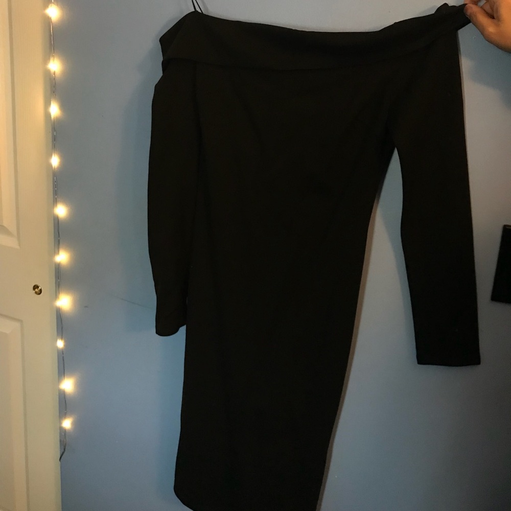 Off shoulders midi dress